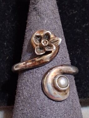 Vintage Geo Art Sterling Silver Pearl Floral Bypass Wrap Ring 925 Sz 7